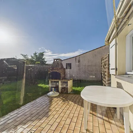 Casa vacanze Maison Pour 4 Avec Jardin Et Véranda *