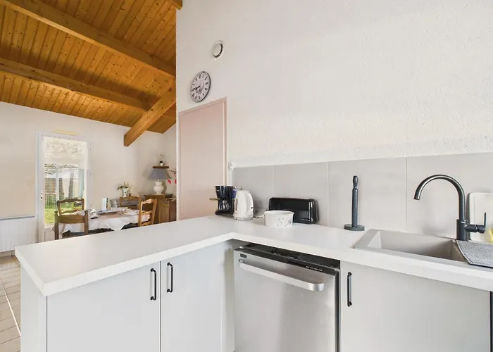 Prázdninový dům Maison Pour 4 Avec Jardin Et Veranda